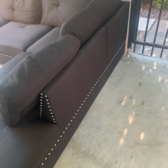 Sectional - Picture 4 of 5